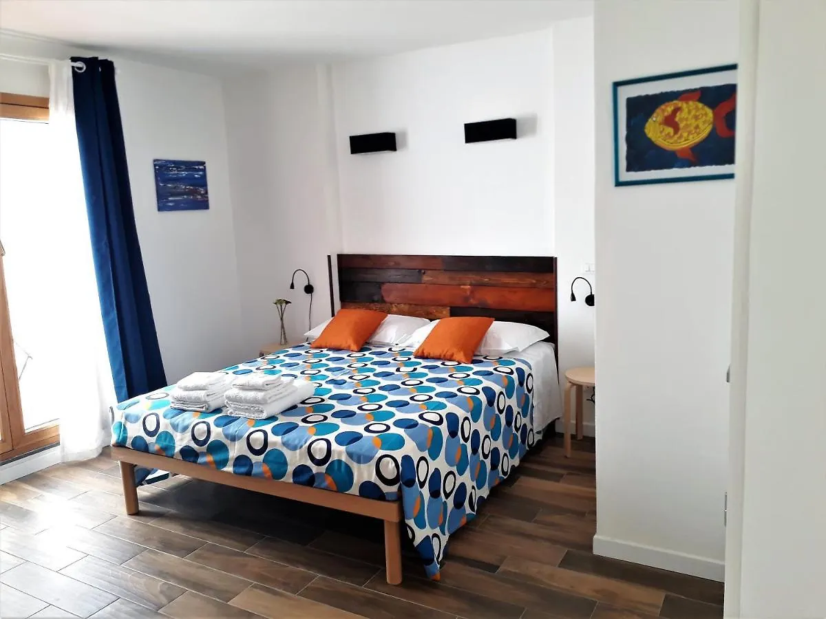 Isola Bed And Breakfast Syracuse 0*,  Italy